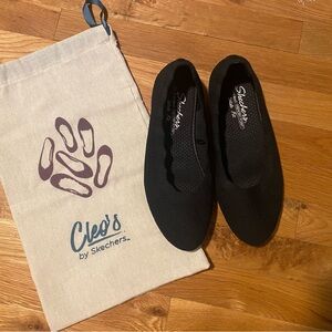 Skechers Black Casual Slippers Minimalist Design (only worn once)